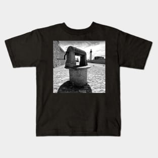 The well of Saint-Mathieu Kids T-Shirt